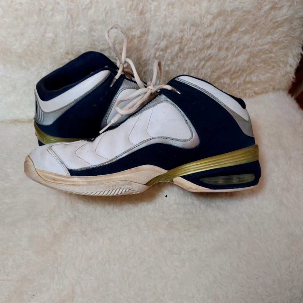 Men's Nike Uptempo Basketball Sneaker